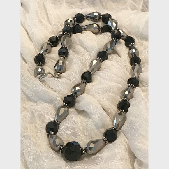 Silver Teardrop & Black Bead Necklace - Picture 1 of 2